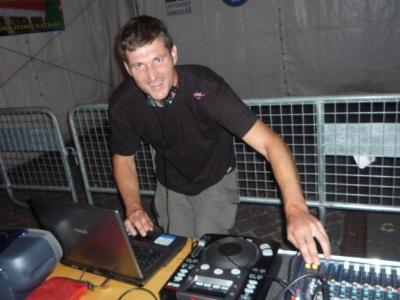 street_music_night_lm_2009_15.jpg